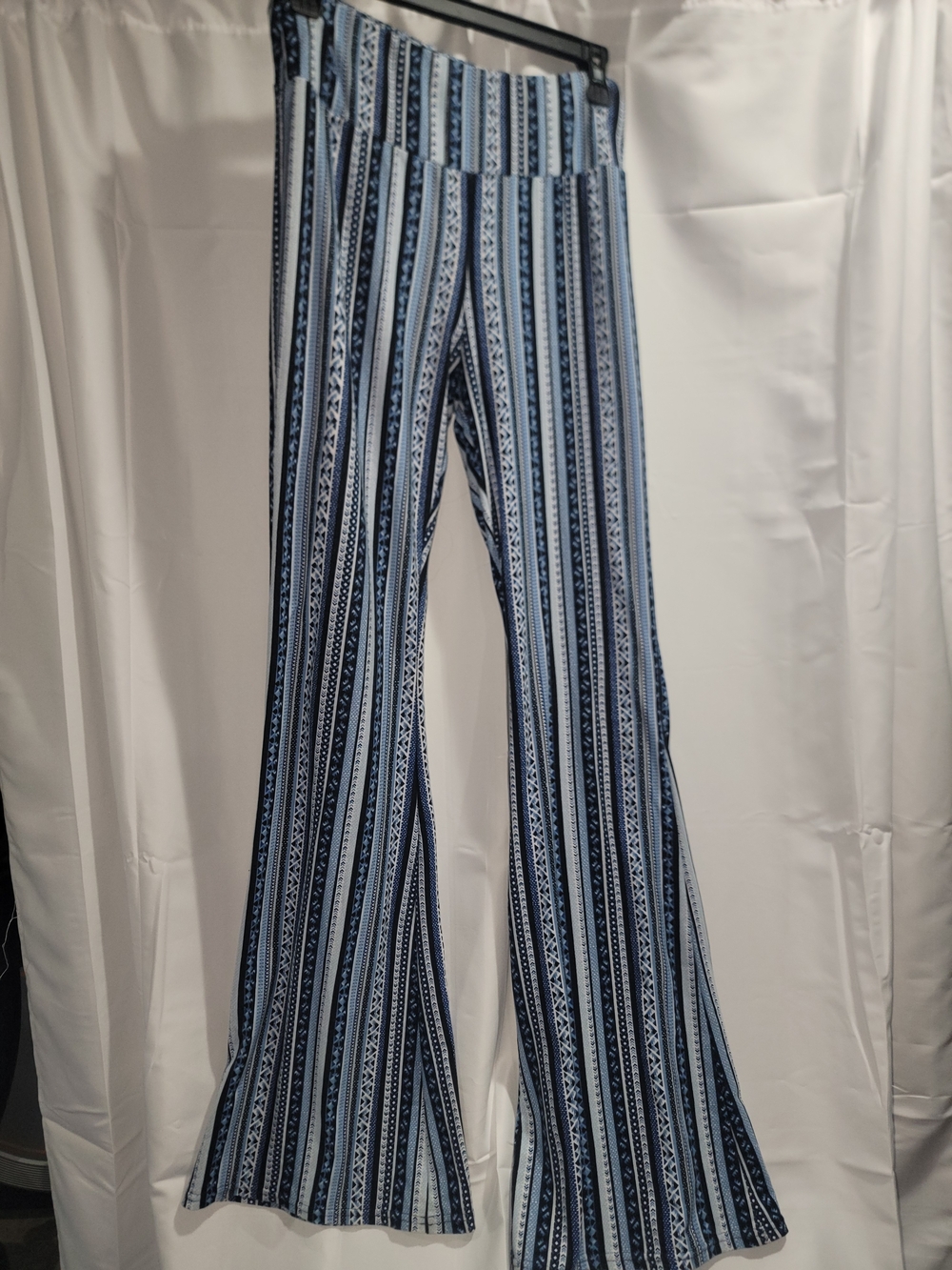 No Boundaries Blue and Navy Striped Wide-Leg Pants